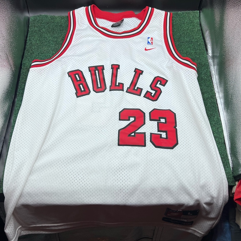 Nike Jordan Jersey men’s size Large